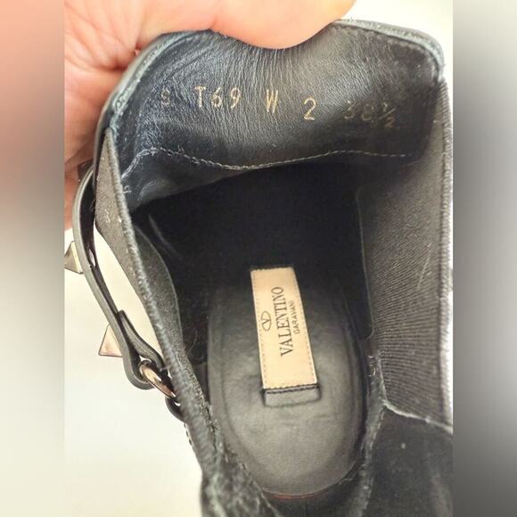 Valentino Garavani Black leather Rockstud Chelsea 85mm Ankle Boots EU 38.5 - Picture 8 of 10